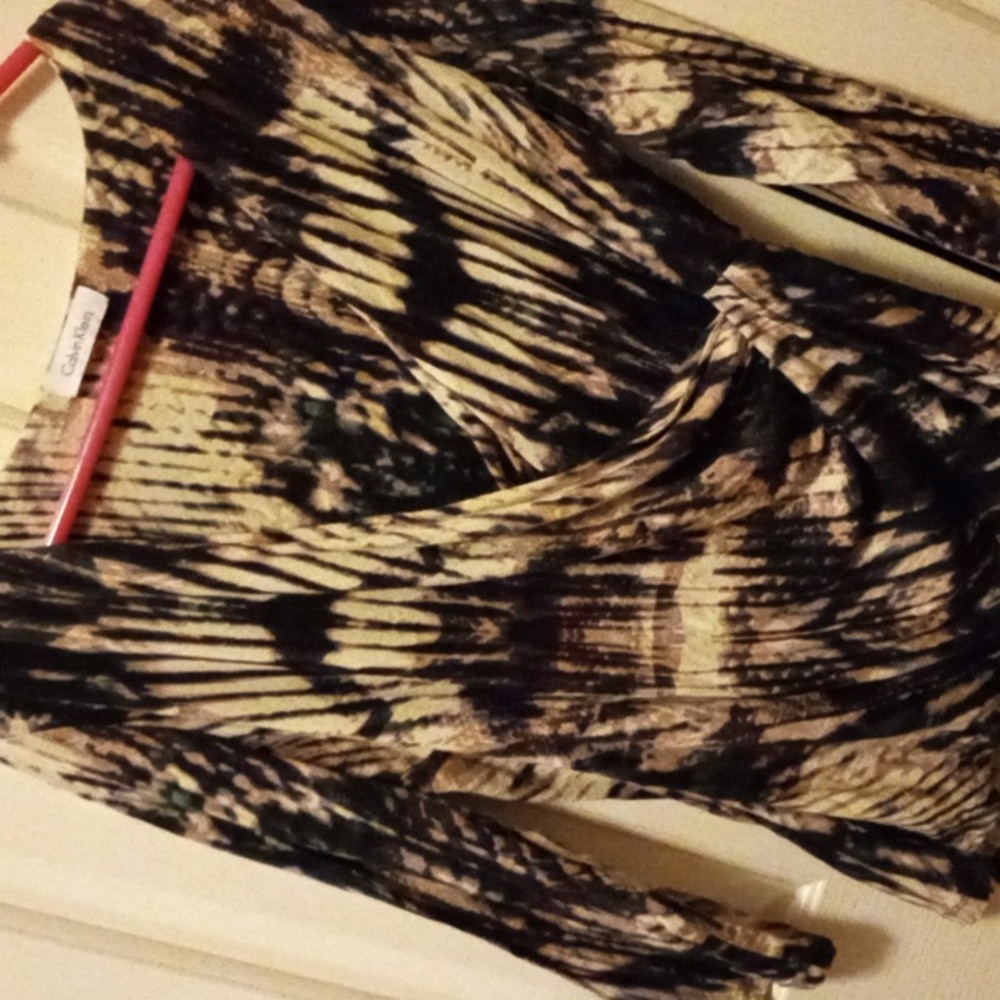 Calvin Klein gorgeous blouse